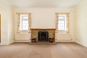 6 Rushton Avenue South Godstone